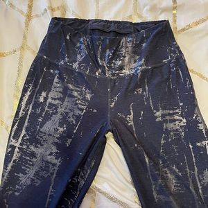 Avia leggings Medium Black and silver